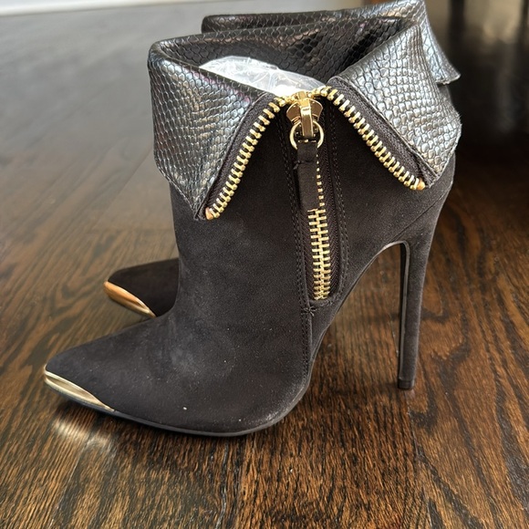 🔵 Shoe Dazzle Western Vibe Black Suede & Faux Snakeskin Ankle Boot Sz 8 - Picture 6 of 10